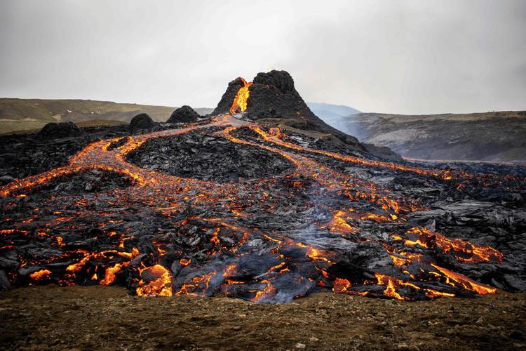 超级火山爆发：黄石公园喷发对全球农业的冲击评估