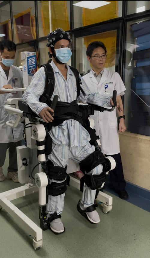 脑机接口康复：帮助瘫痪患者重获新生
