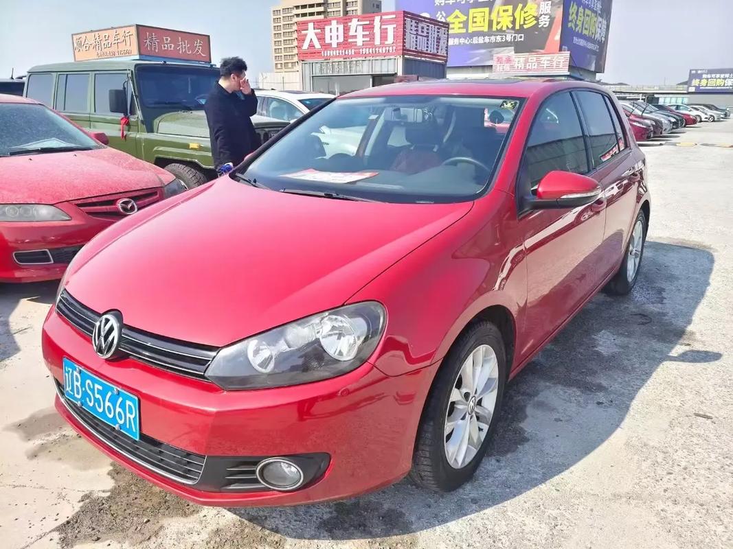 老车翻新日记：花 3 万元修复 10 年车龄的大众高尔夫，变身复古潮驾